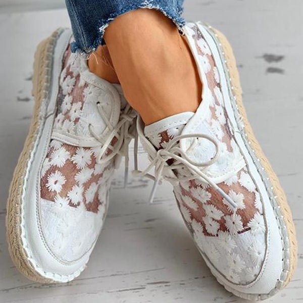Eva - Embroidered Lace Shoes
