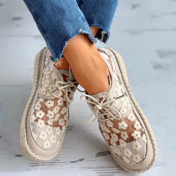 Eva - Embroidered Lace Shoes
