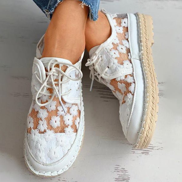 Eva - Embroidered Lace Shoes