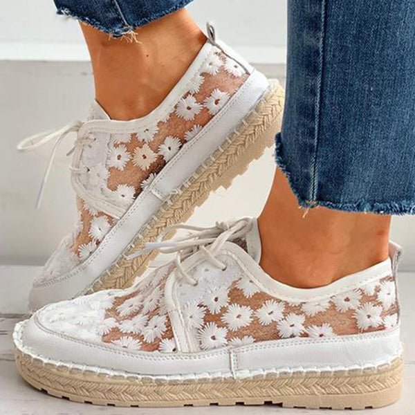Eva - Embroidered Lace Shoes