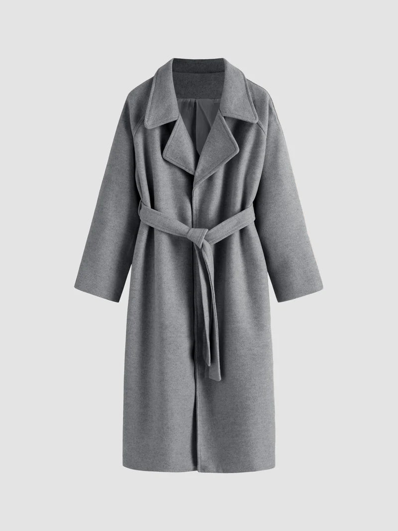 Cappotto lungo avvolgente da donna con cintura e vestibilità comoda