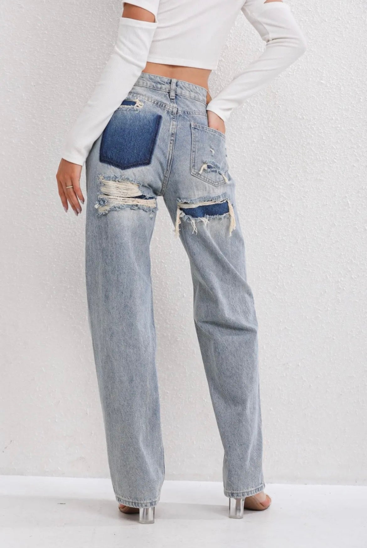 Jeans de pierna ancha para mujer con bolsillos traseros en contraste